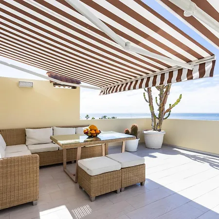 Magnificent Flat With Splendid Ocean Views 아파트